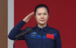 90后王浩澤：中國(guó)首位女航天飛行工程師